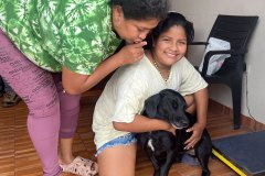 Mother and Daughter with Dog after Surgery – World Vets Galápagos