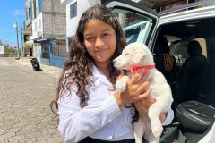 Happy Girl Takes Her Puppy Home after Surgery – World Vets Galápagos